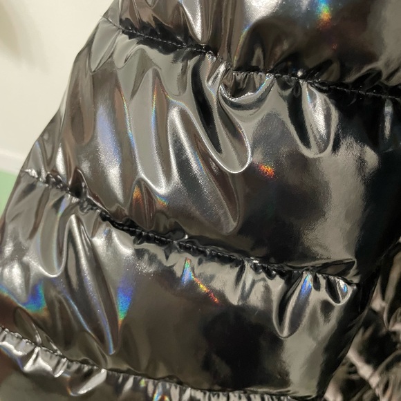 NWOT Women’s Guess winter hooded puffer jacket black XL - Picture 6 of 7